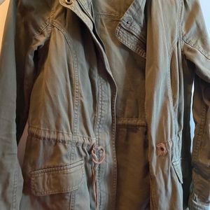 Green lightweight jacket